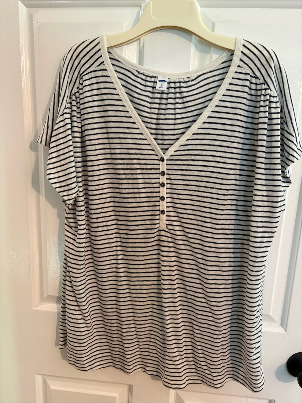 Striped Henley V-Neck Tee in White and Black